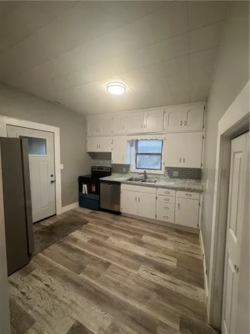 $179,500 | 1402 South Park Avenue, Oak Grove, MO 64075