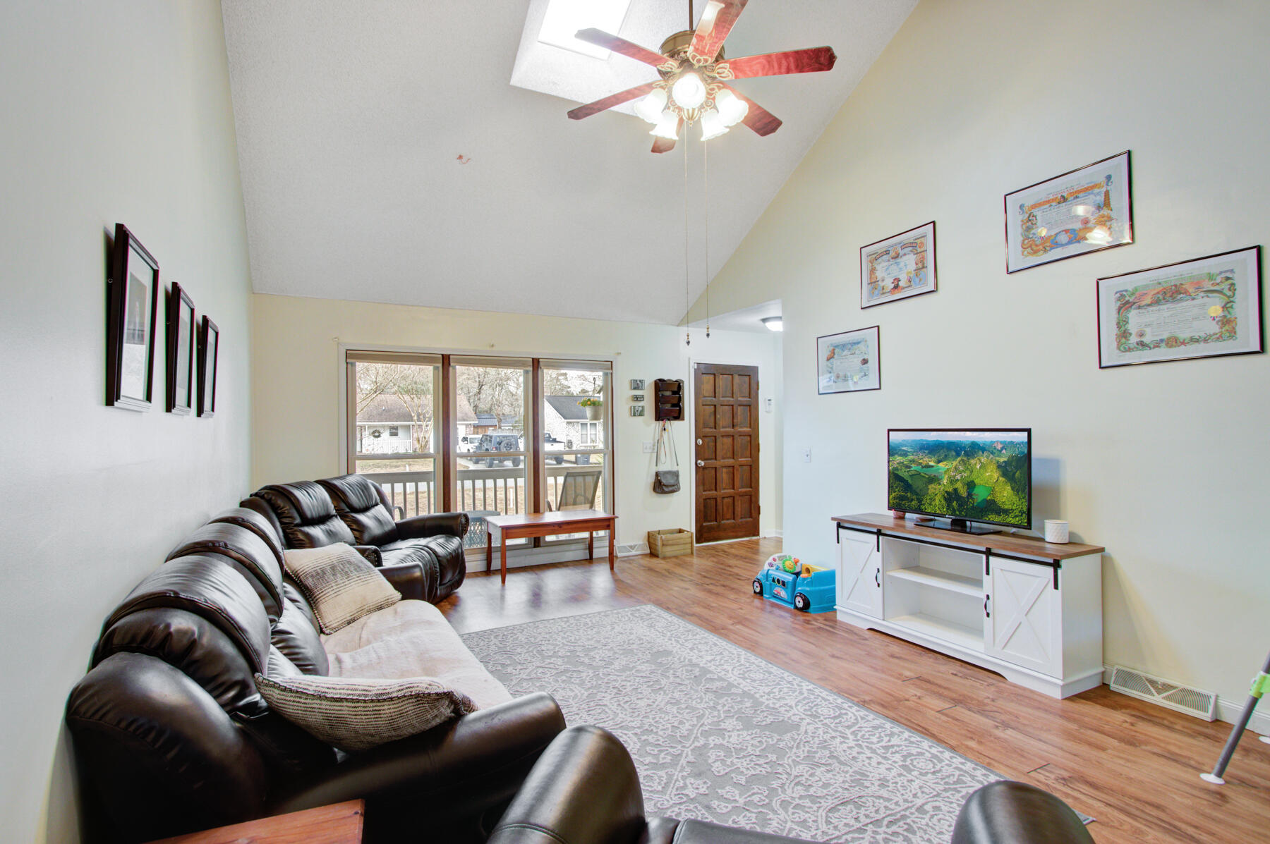 507 Longleaf Road Summerville, SC 29486 - Photo 6 of 40 507 Longleaf Rd, Summerville SC (8)