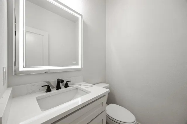 $395,000 | 402 South Humphrey Avenue, Kerens, TX 75144