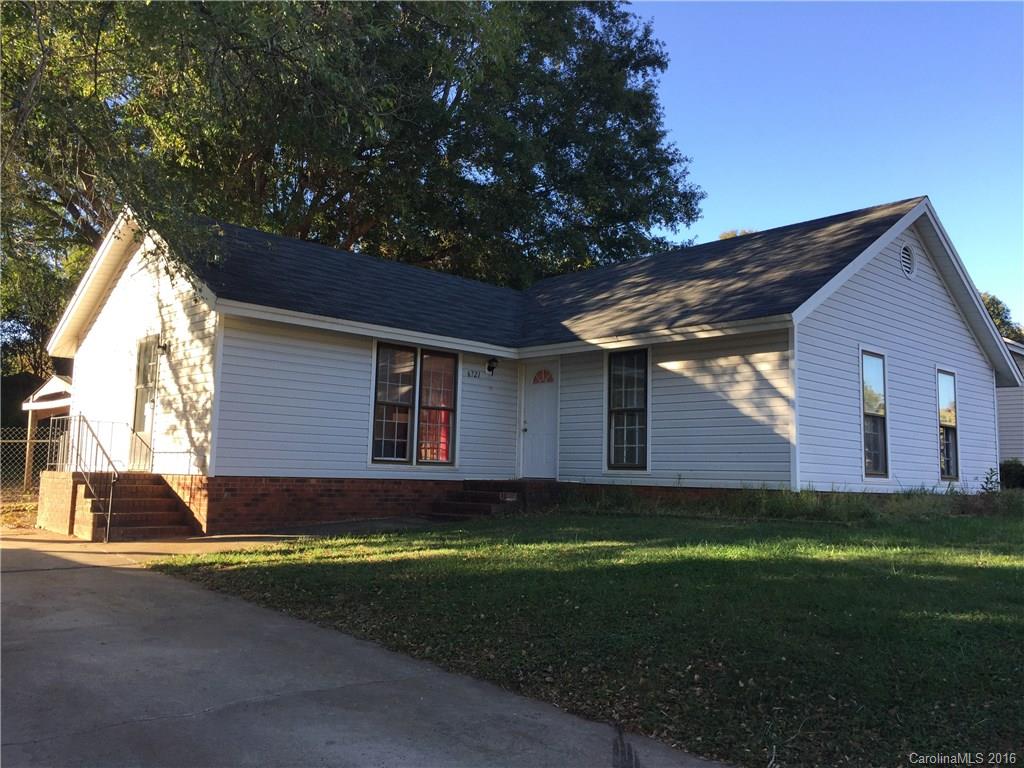 6721 Old Meadow Road Charlotte, NC 28227 - Photo 2 of 7