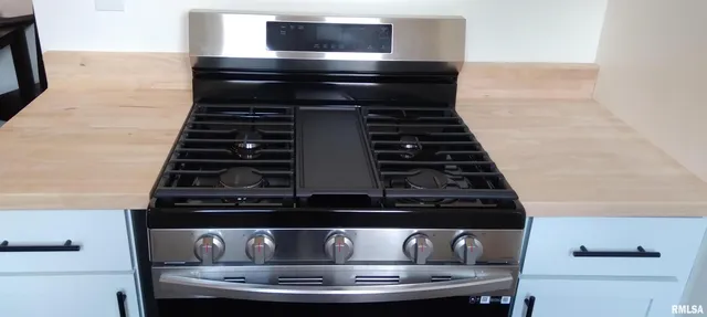 $177,500 | 803 West Meadows Place, Peoria, IL 61604