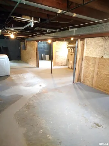 $177,500 | 803 West Meadows Place, Peoria, IL 61604