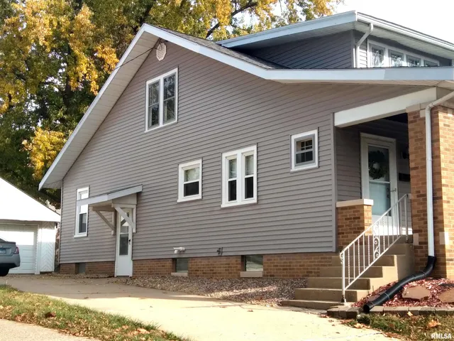 $177,500 | 803 West Meadows Place, Peoria, IL 61604