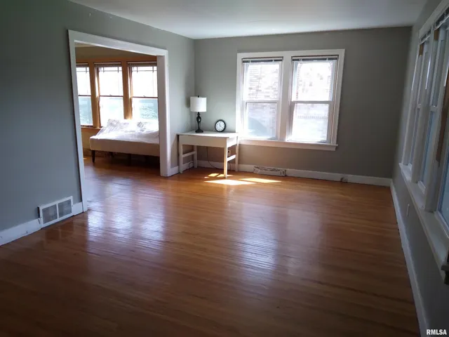 $177,500 | 803 West Meadows Place, Peoria, IL 61604