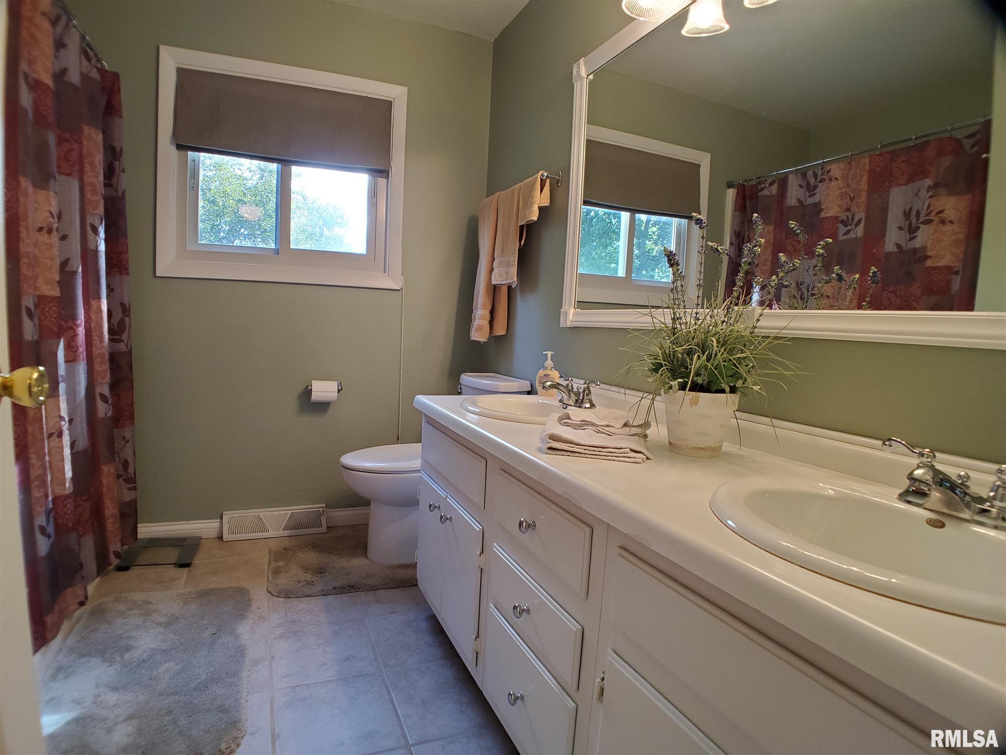 12 Woods Mill Road Sherman, IL 62684 - Photo 18 of 43 Gallery Image 18
