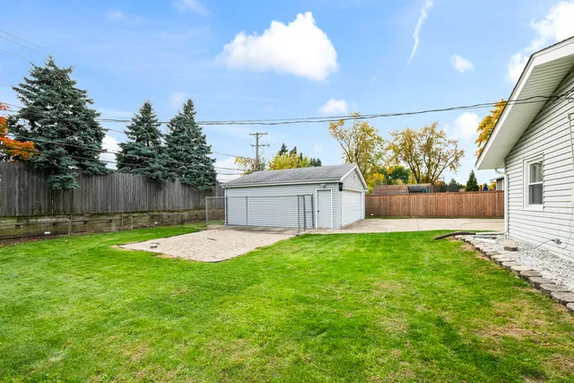 $385,000 | 585 Amherst Lane, Hoffman Estates, IL 60169
