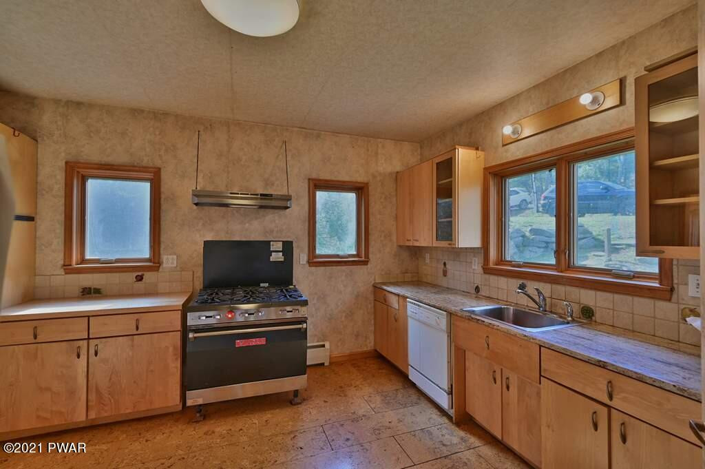 658 River Road Milanville, PA 18443 - Photo 17 of 74