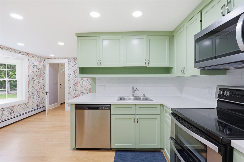 384 Pearl Hill Road Fitchburg, MA 01420 - Photo 14 of 41