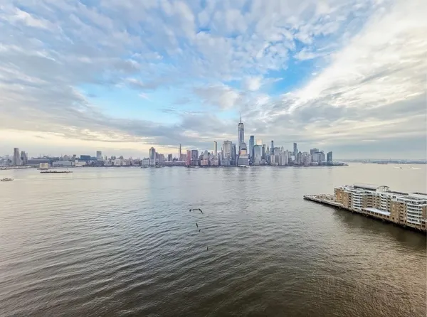 $1,045,000 | 2 2nd Street, Unit 2104, Jersey City, NJ 07302