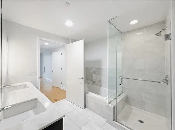 $1,045,000 | 2 2nd Street, Unit 2104, Jersey City, NJ 07302