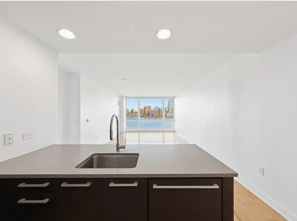 $1,045,000 | 2 2nd Street, Unit 2104, Jersey City, NJ 07302
