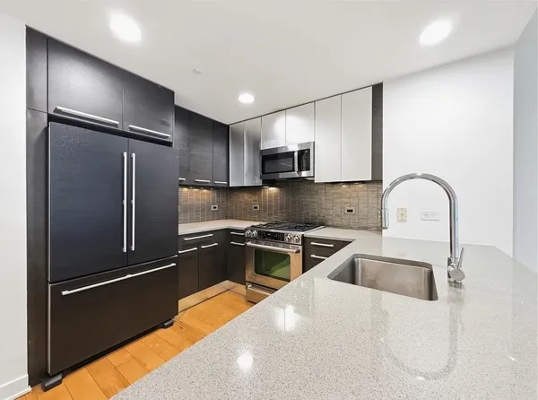 $1,045,000 | 2 2nd Street, Unit 2104, Jersey City, NJ 07302