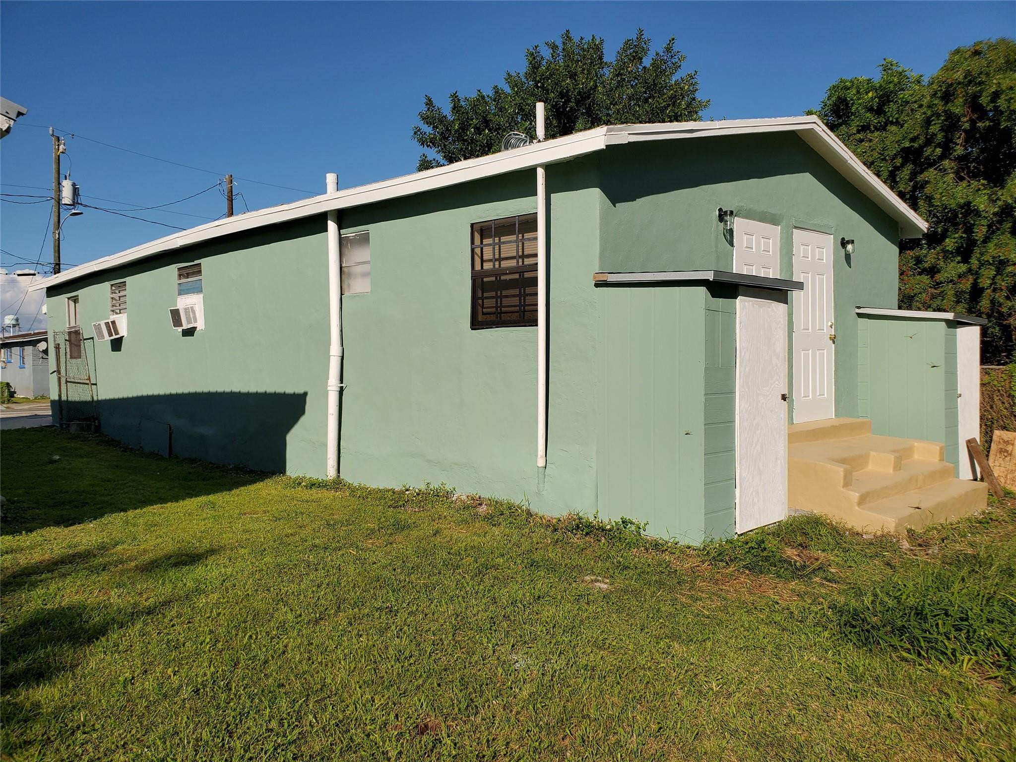 258 Adams Place, Unit 2 Pahokee, FL 33476 - Photo 23 of 25 Photo 23