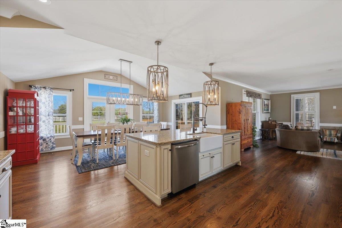 27 Camarillo Court Pelzer, SC 29669 - Photo 13 of 50