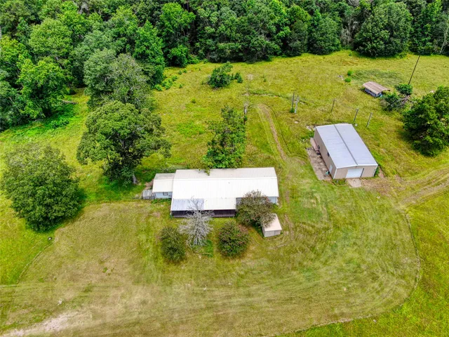 a view of a water fountain