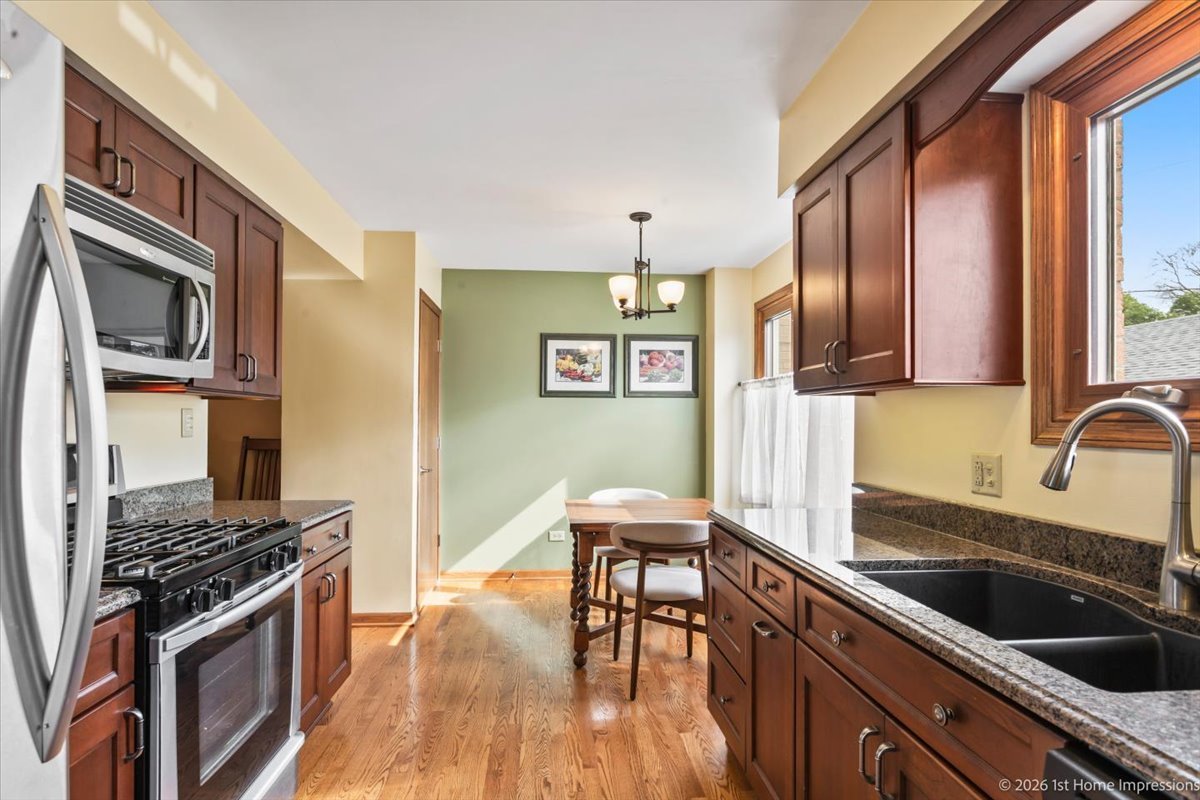 2550 West 112th Street, Unit D Chicago, IL 60655 - Photo 5 of 30