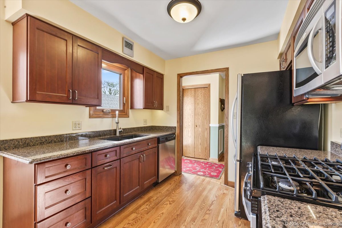 2550 West 112th Street, Unit D Chicago, IL 60655 - Photo 6 of 30