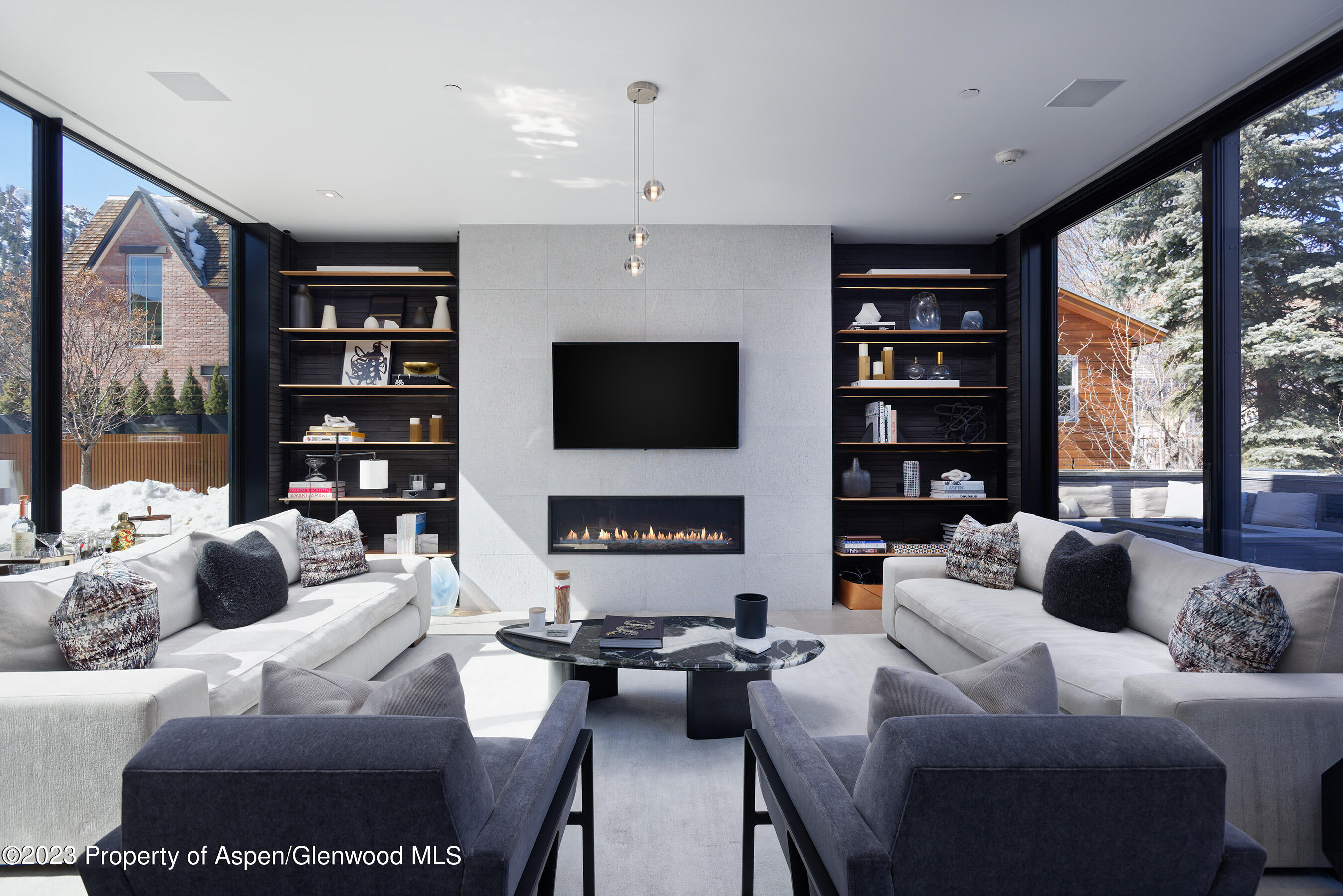 Floor to Ceiling Windows