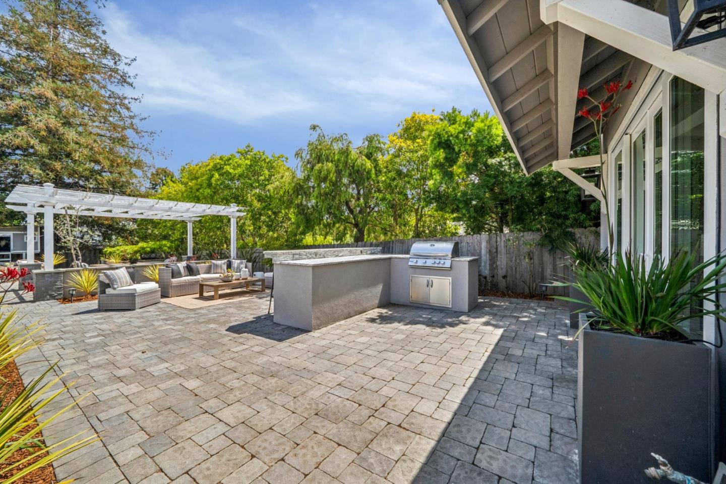 818 Crossway Road Burlingame, CA 94010 - Photo 45 of 67 Gallery Image 45