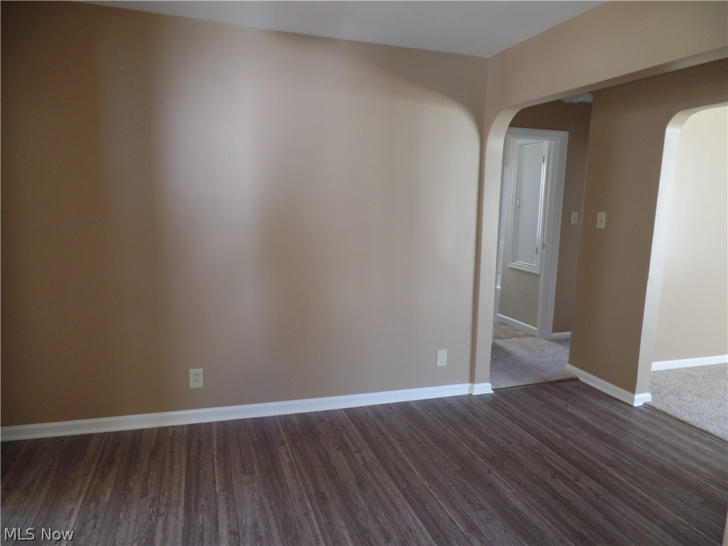 1215 Mayfield Ridge Road Cleveland, OH 44124 - Photo 9 of 22