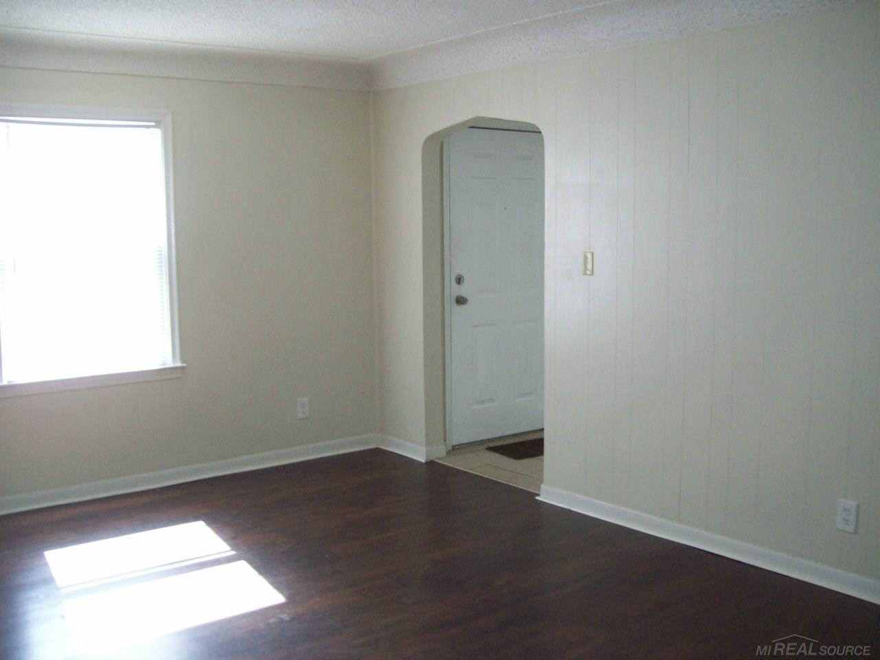 14817 East 10 Mile Road Warren, MI 48089 - Photo 4 of 27 31361424-3.JPG