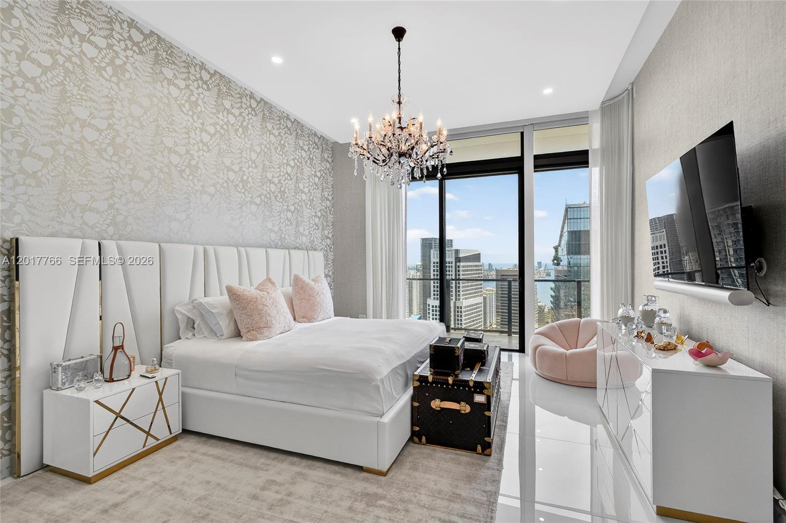 88 Southwest 7th Street, Unit PH4202 Miami, FL 33130 - Photo 20 of 88