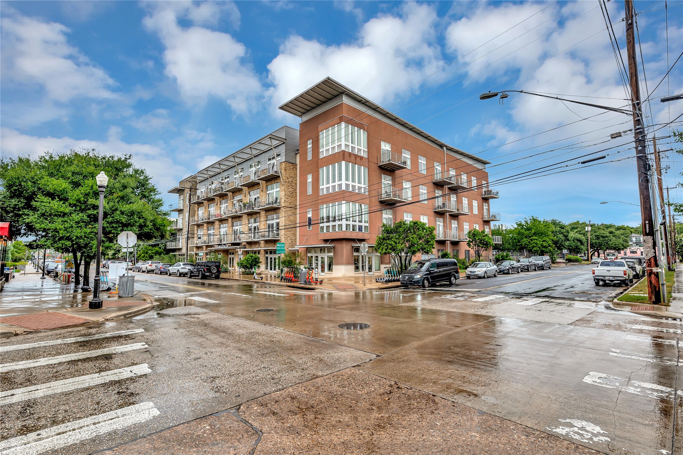 2124 East 6th Street, Unit 305 Austin, TX 78702 - Photo 35 of 35 a view of a building with sitting area