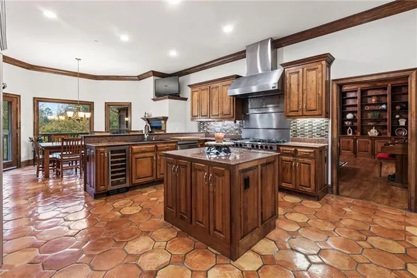 $2,690,000 | 15385 Tullgean Drive, Alpharetta, GA 30004