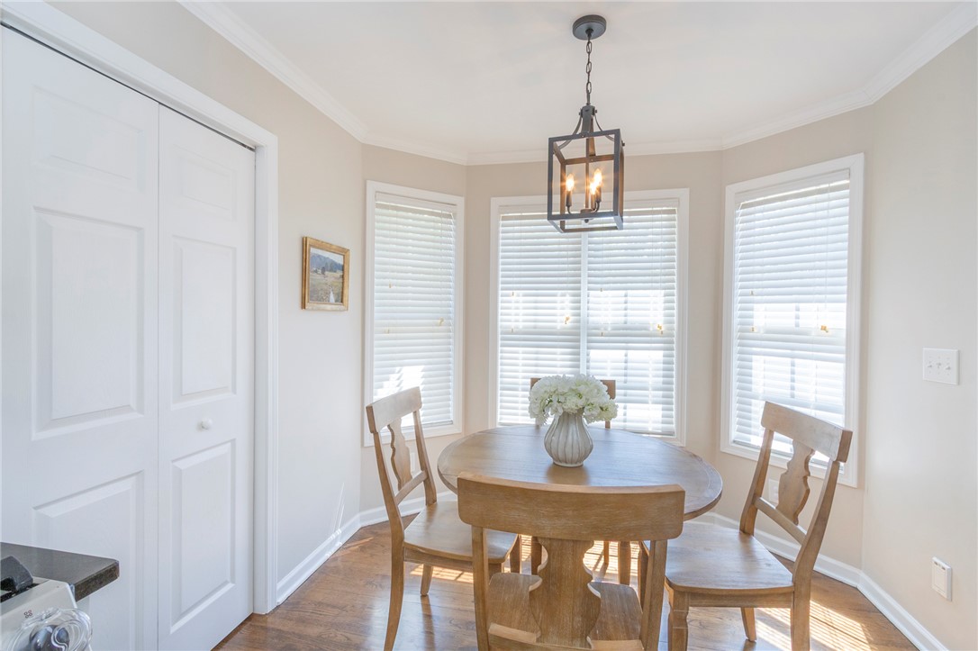 208 Mahaffey Road Williamston, SC 29697 - Photo 16 of 44 This cozy breakfast area offers a bright start to your day.