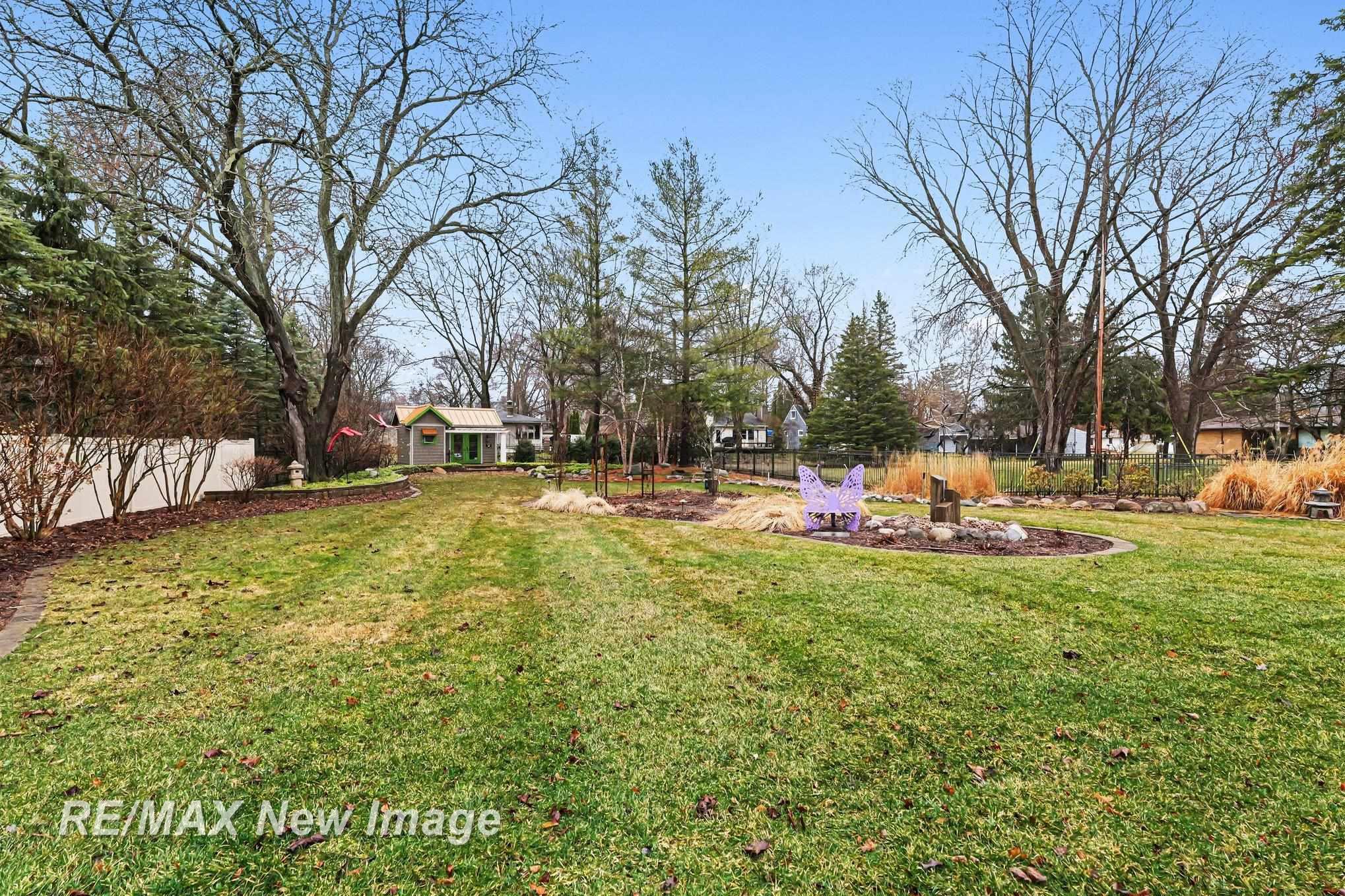 314 West St Andrews Road Midland, MI 48640 - Photo 26 of 27 50203257-e32313ff-85e2-42dc-b8ea-b0e6f6cfc1a5.JPG
