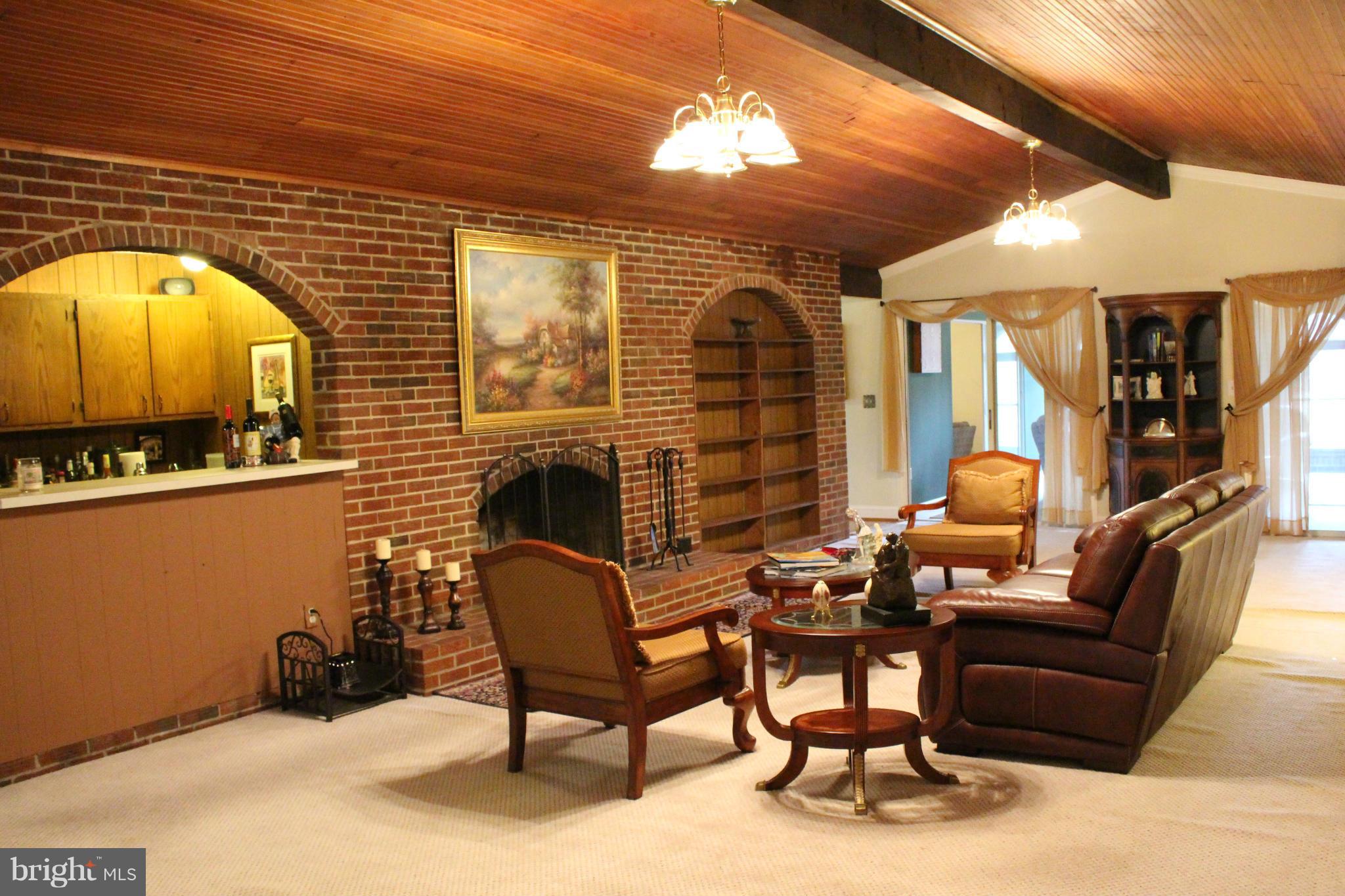 6578 Kelly Road Warrenton, VA 20187 - Photo 13 of 30 Family Room