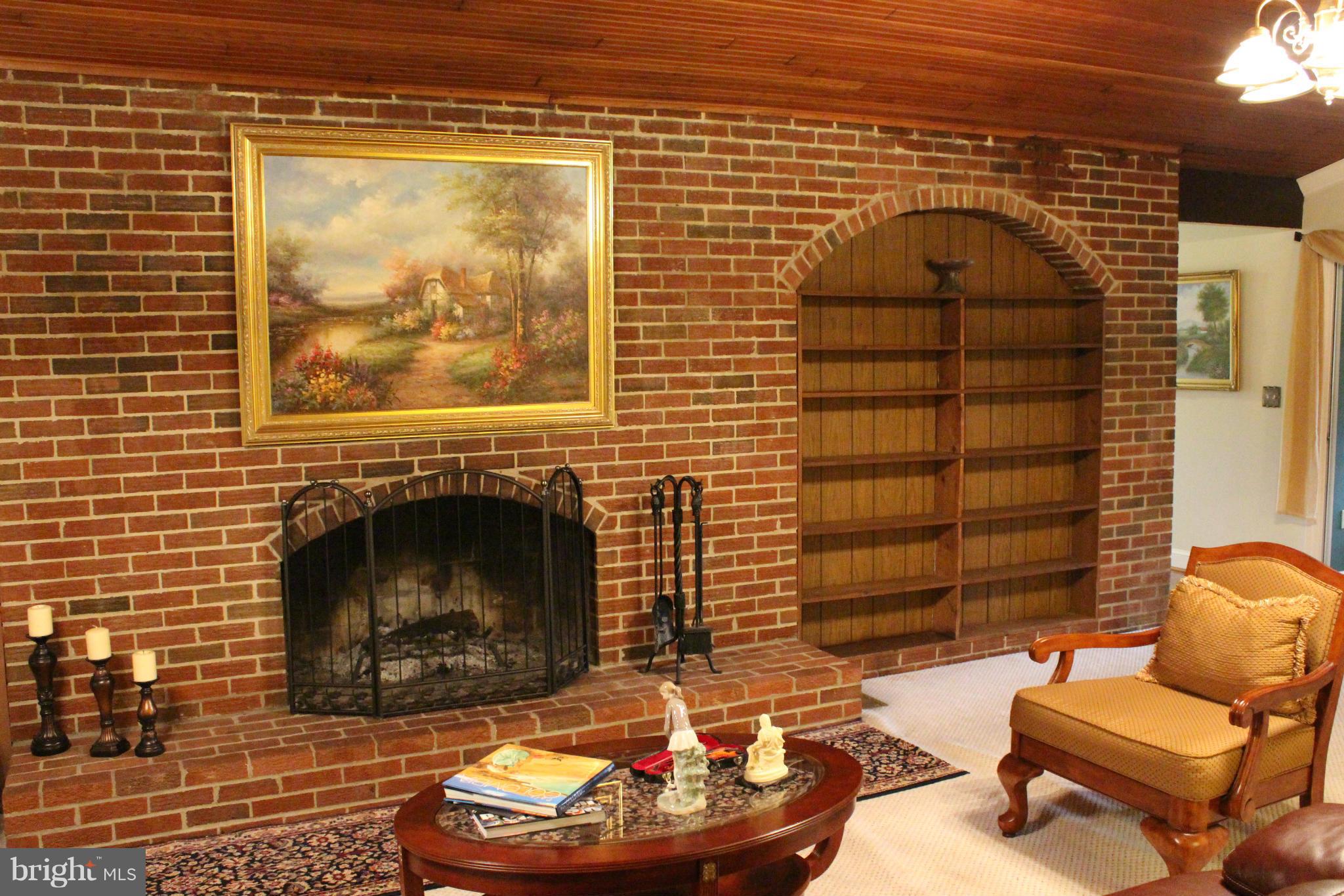 6578 Kelly Road Warrenton, VA 20187 - Photo 14 of 30 Family Room
