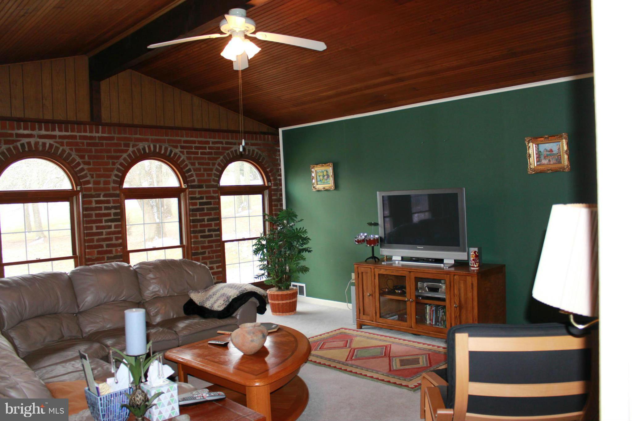 6578 Kelly Road Warrenton, VA 20187 - Photo 18 of 30 Family Room
