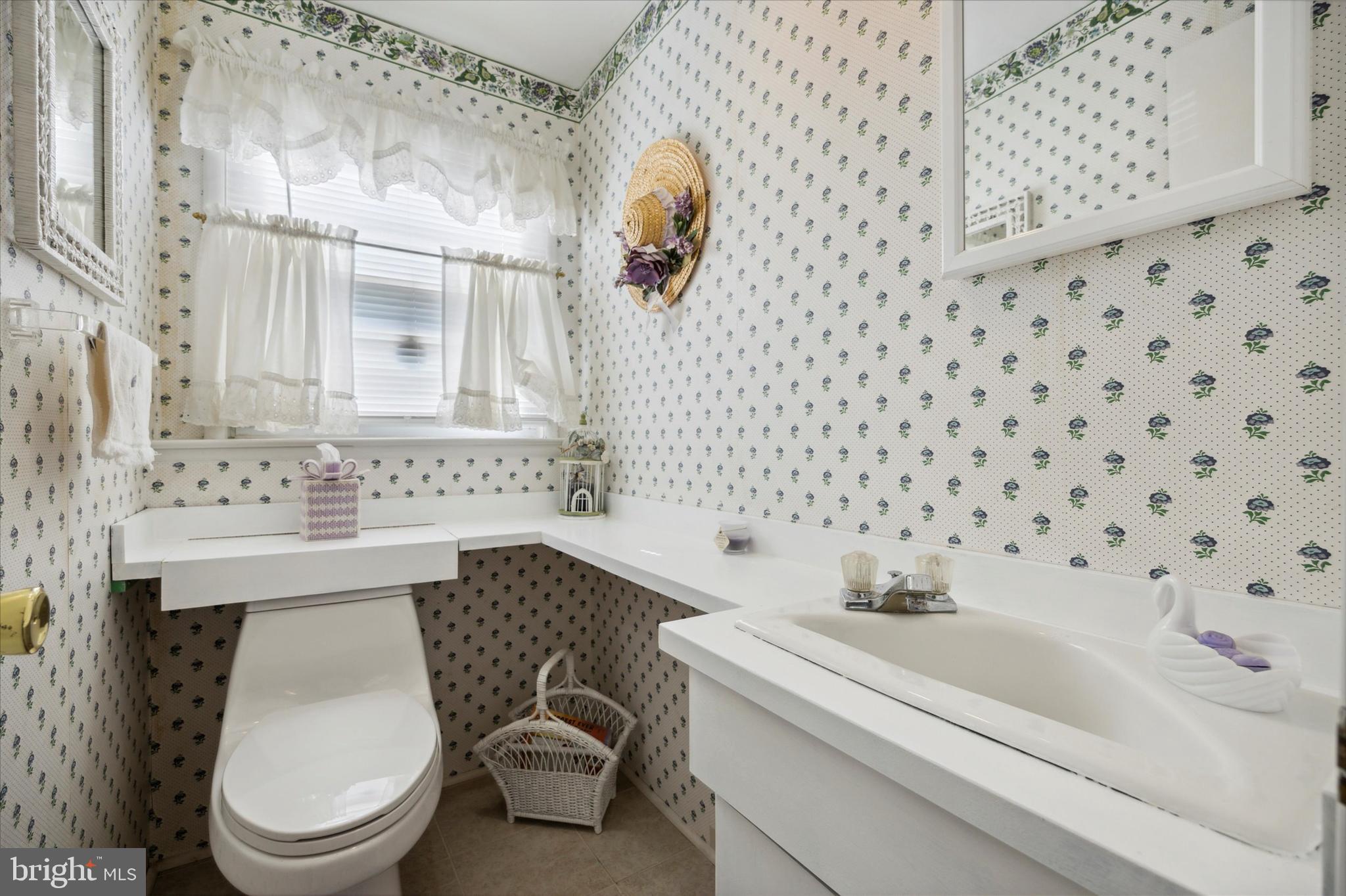 806 Fraser Road Glenside, PA 19038 - Photo 14 of 25 Gallery Image 14