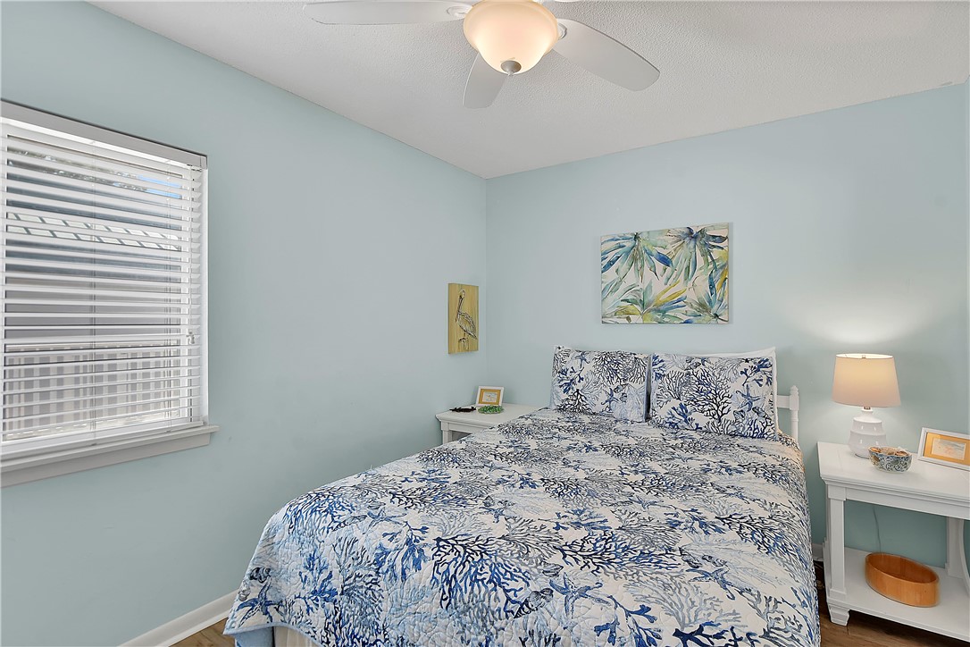 1524 Wood Avenue, Unit 303 St. Simons Island, GA 31522 - Photo 13 of 27 Guest bedroom