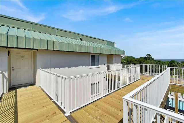 $575,000 | 1524 Wood Avenue, Unit 303, St. Simons Island, GA 31522