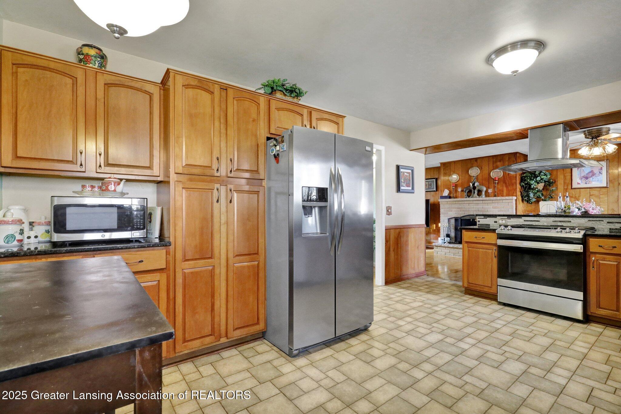 2809 Pleasant Grove Road Lansing, MI 48910 - Photo 25 of 39 27-web-or-mls-Open Ended Media-27