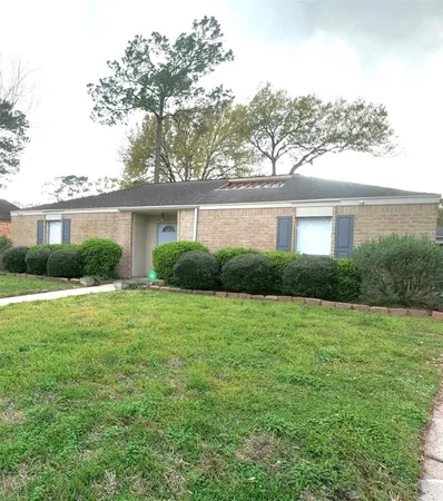 $1,900 | 8343 Waynemer Way, Houston, TX 77040