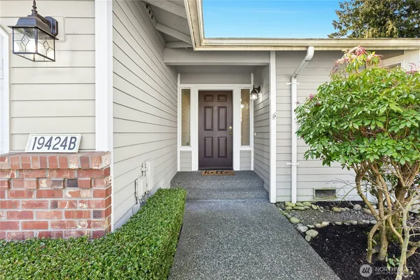 $725,000 | 19424 2nd Drive Southeast, Unit B, Bothell, WA 98012