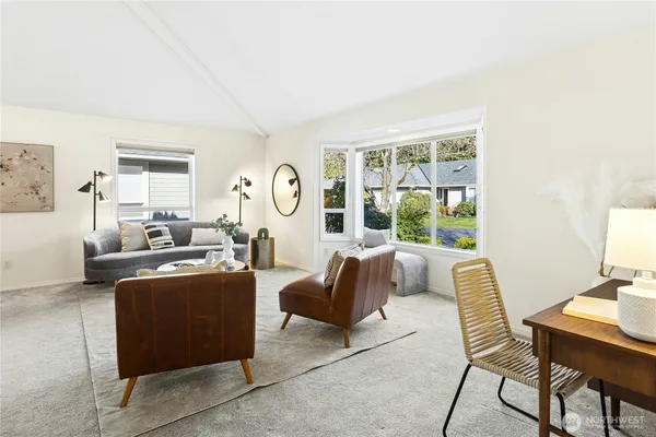 $725,000 | 19424 2nd Drive Southeast, Unit B, Bothell, WA 98012