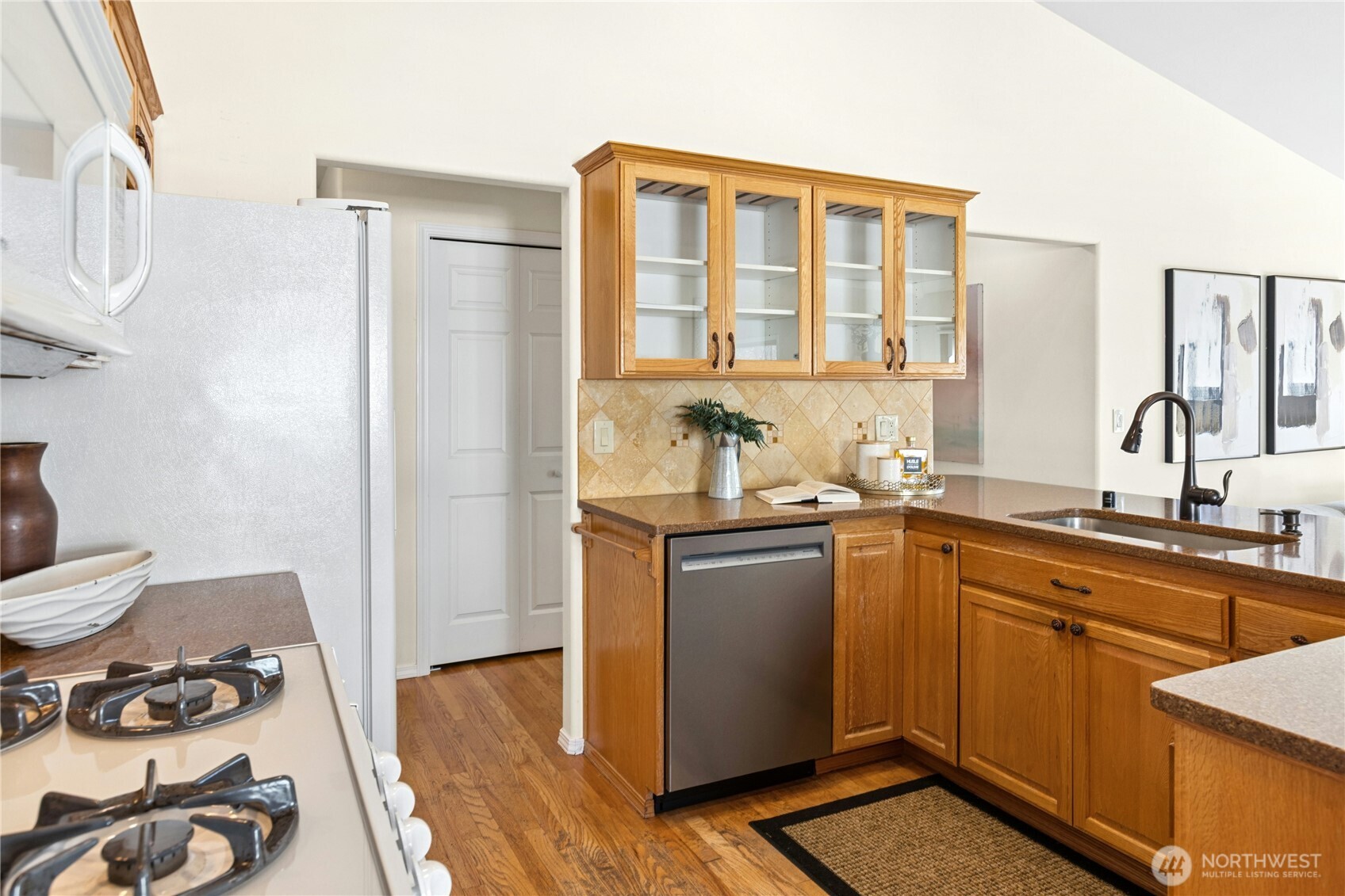 19424 2nd Drive Southeast, Unit B Bothell, WA 98012 - Photo 10 of 32