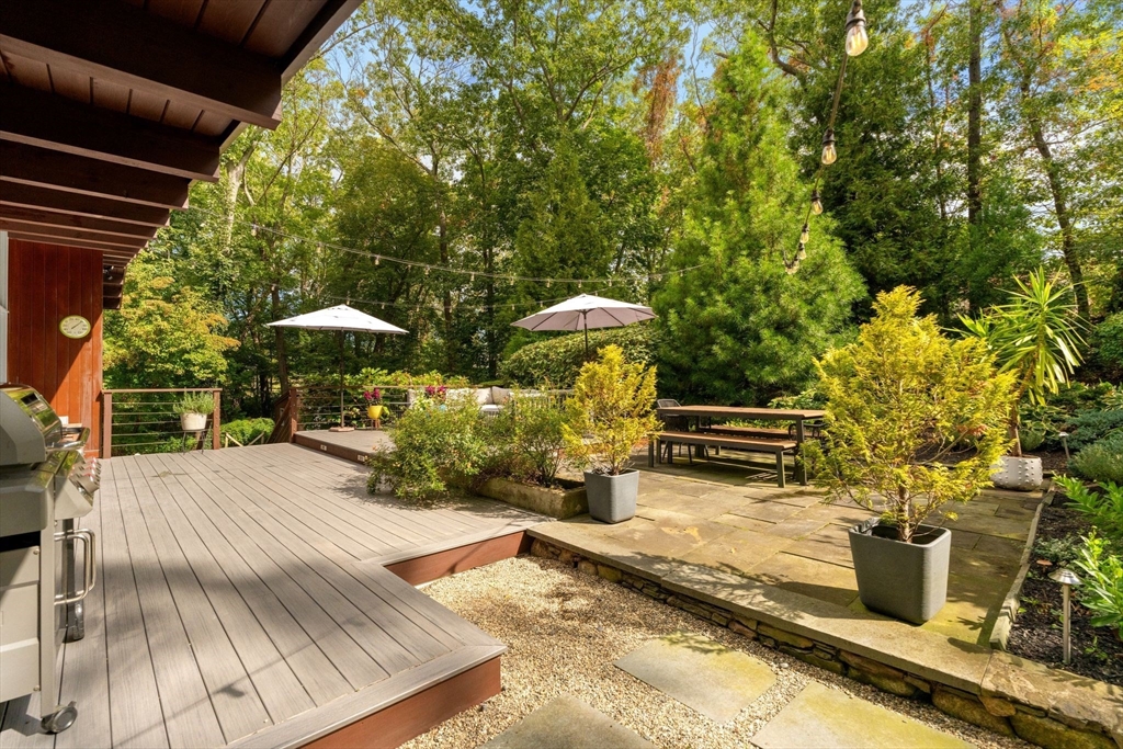 25 Rockwood Road Hingham, MA 02043 - Photo 28 of 32 a view of a backyard with sitting area