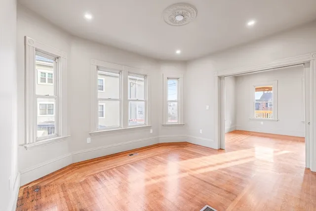 $3,100 | 62 Locust Street, Unit 1, Winthrop, MA 02152