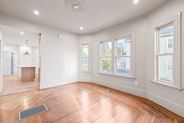 $3,100 | 62 Locust Street, Unit 1, Winthrop, MA 02152