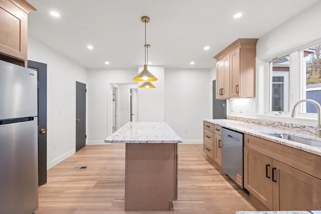 $3,100 | 62 Locust Street, Unit 1, Winthrop, MA 02152