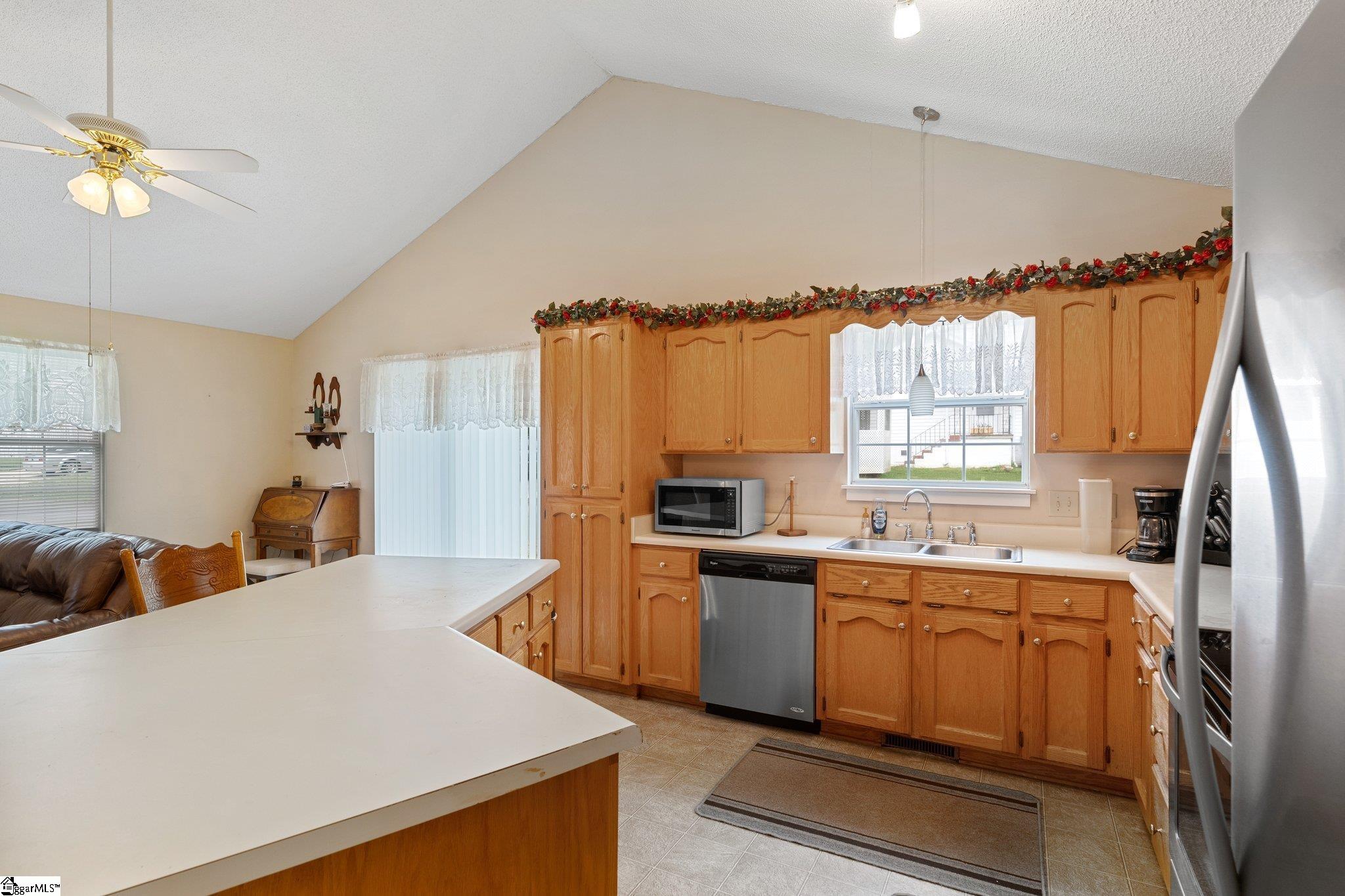 200 Center Street Greer, SC 29651 - Photo 8 of 23 Gallery Image 8