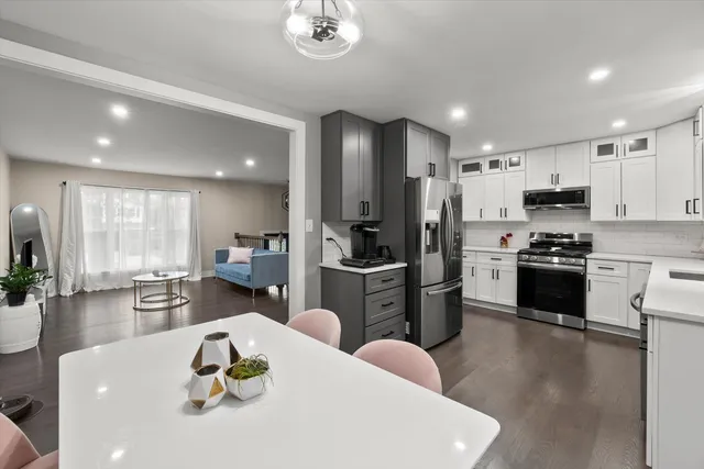 $339,000 | 17803 Dogwood Lane, Hazel Crest, IL 60429