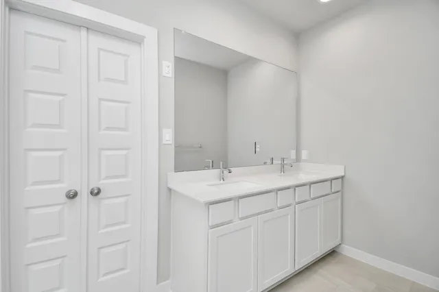 a view of walk in closet