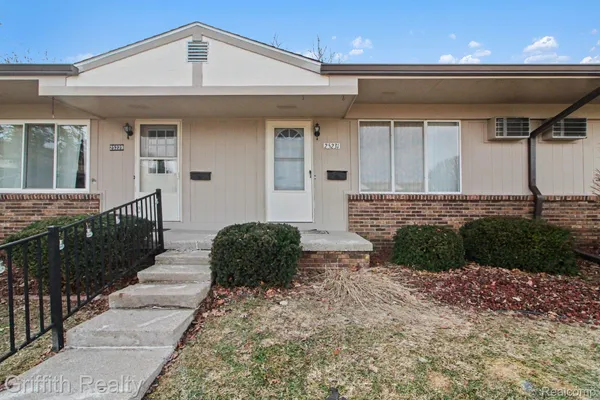 $105,000 | 25231 Potomac Drive, Unit 2, South Lyon, MI 48178