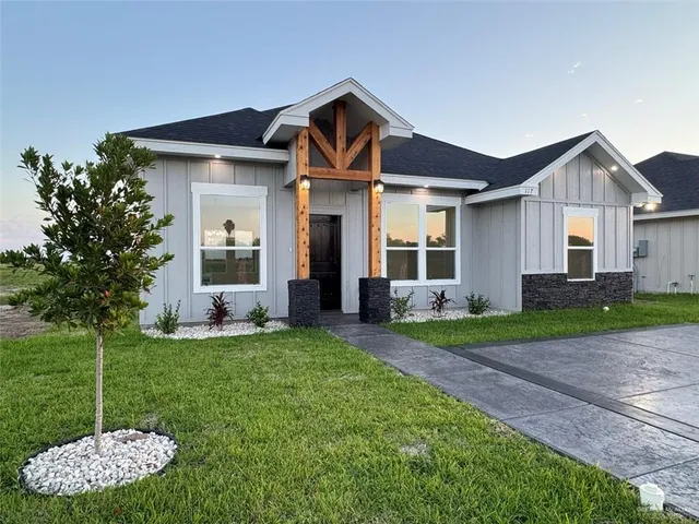 $195,000 | 117 Lenon Avenue, Edcouch, TX 78538